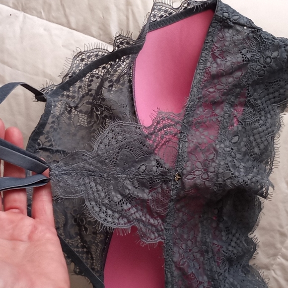 Victoria's Secret bra - Picture 2 of 5